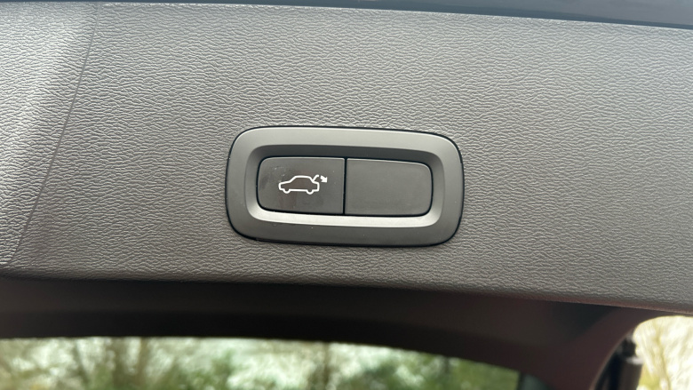 Volvo Xc40 1.5 T3 [163] R DESIGN 5dr Geartronic Petrol Estate